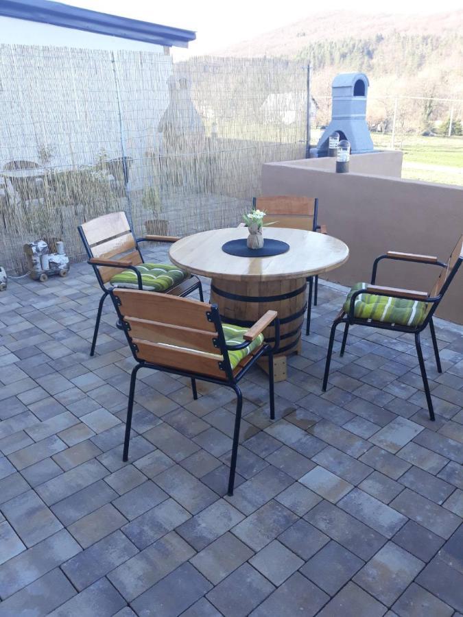 Tri Srece Lägenhet Ogulin Exteriör bild