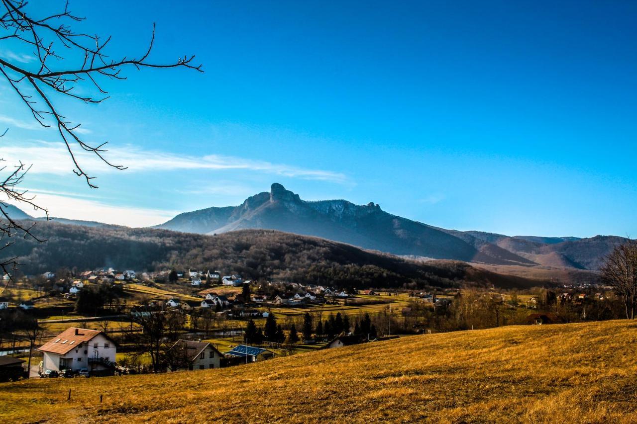 Tri Srece Lägenhet Ogulin Exteriör bild